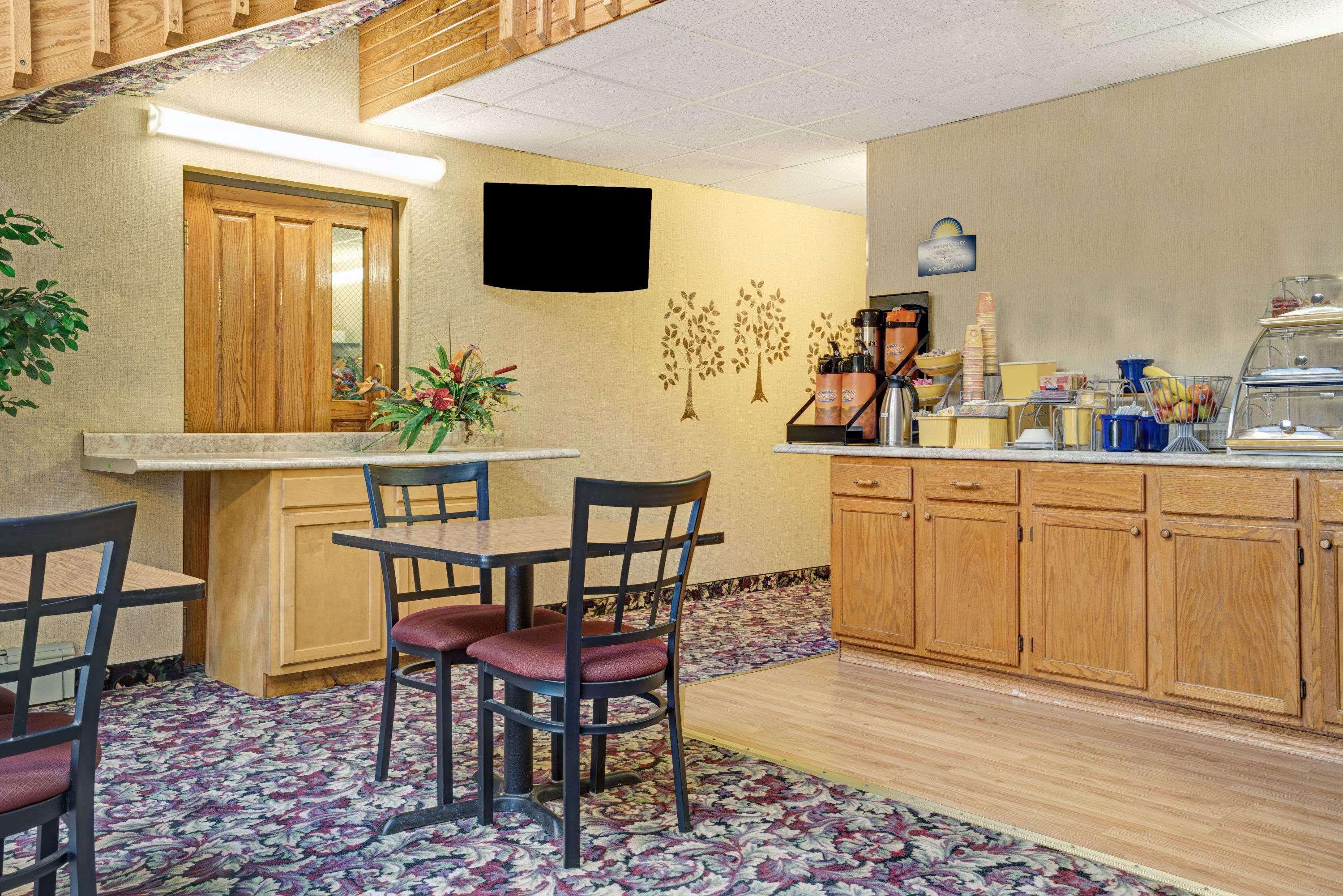 Days Inn By Wyndham Monticello Extérieur photo